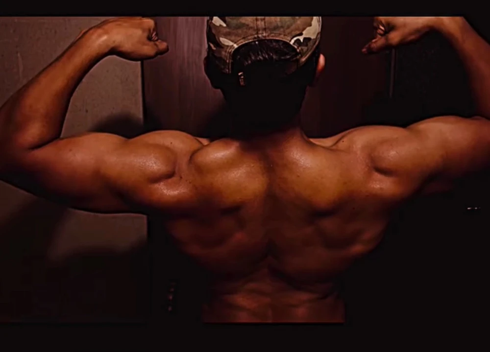 GIF gi-upload ni Surya