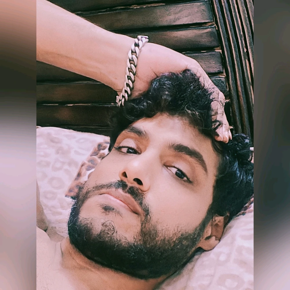 GIF uppladdad av Bhavesh