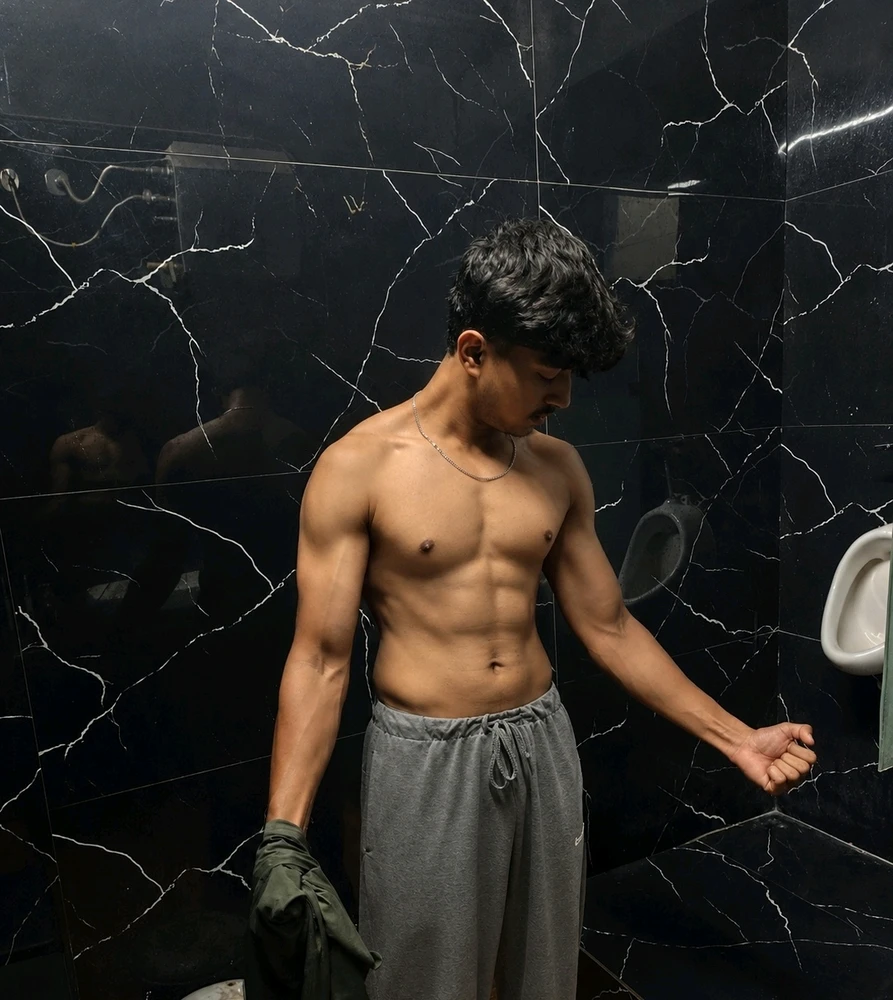 GIF na in-upload ni Dhruvv