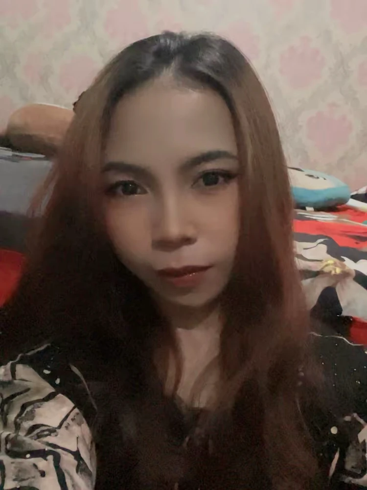 GIF yashyizweho na Zee
