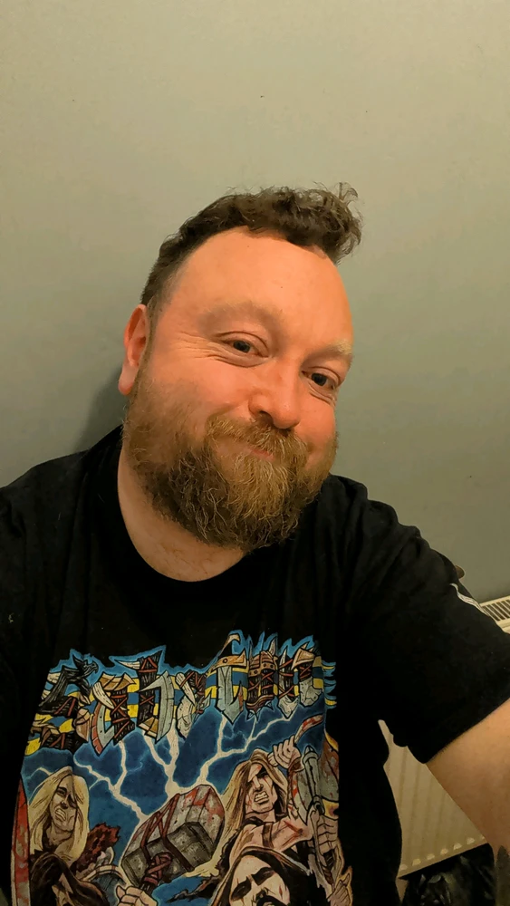 GIF gi-upload ni Adam