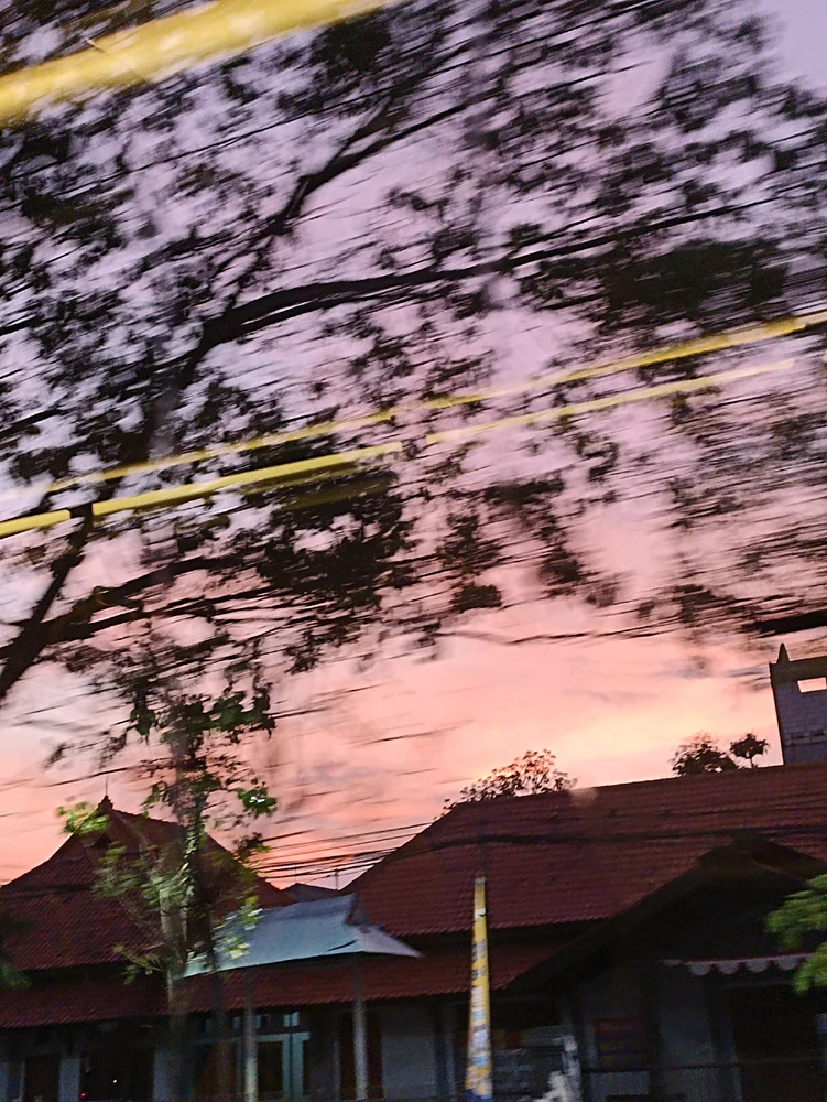 GIF na in-upload ni Alia