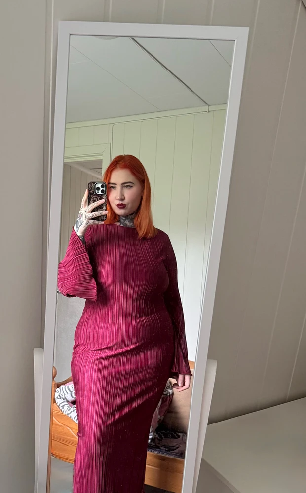 I-upload ni Viktoria ang larawan
