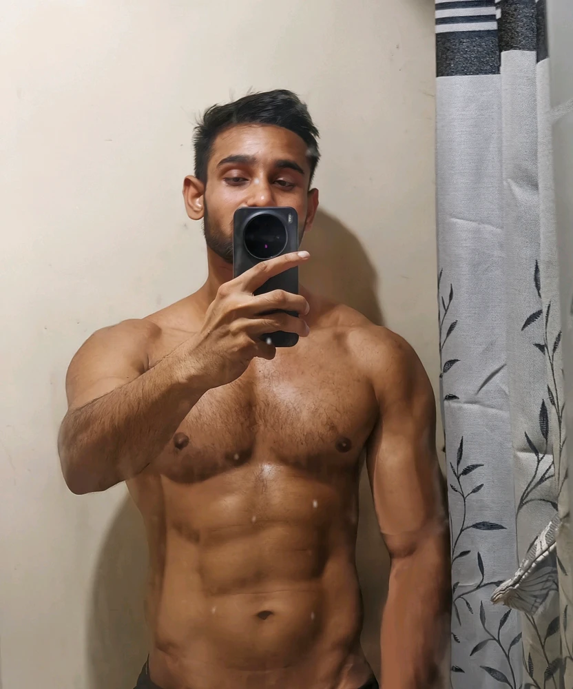 Digvijay Rathore විසින් GIF එක upload කරන ලදී