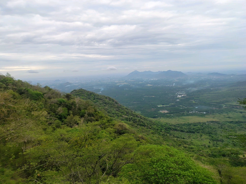 GIF gi-upload ni Praveen