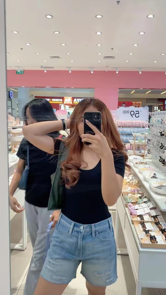 GIF na in-upload ni Vindy