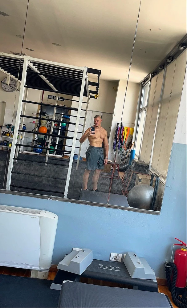 GIF gi-upload ni Matt