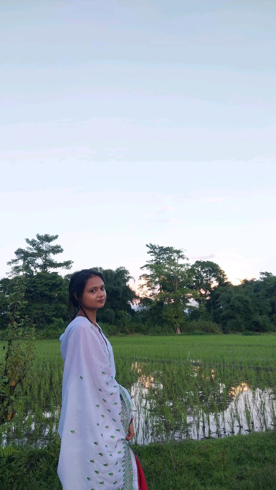 GIF diunggah dening alimpee hazarika