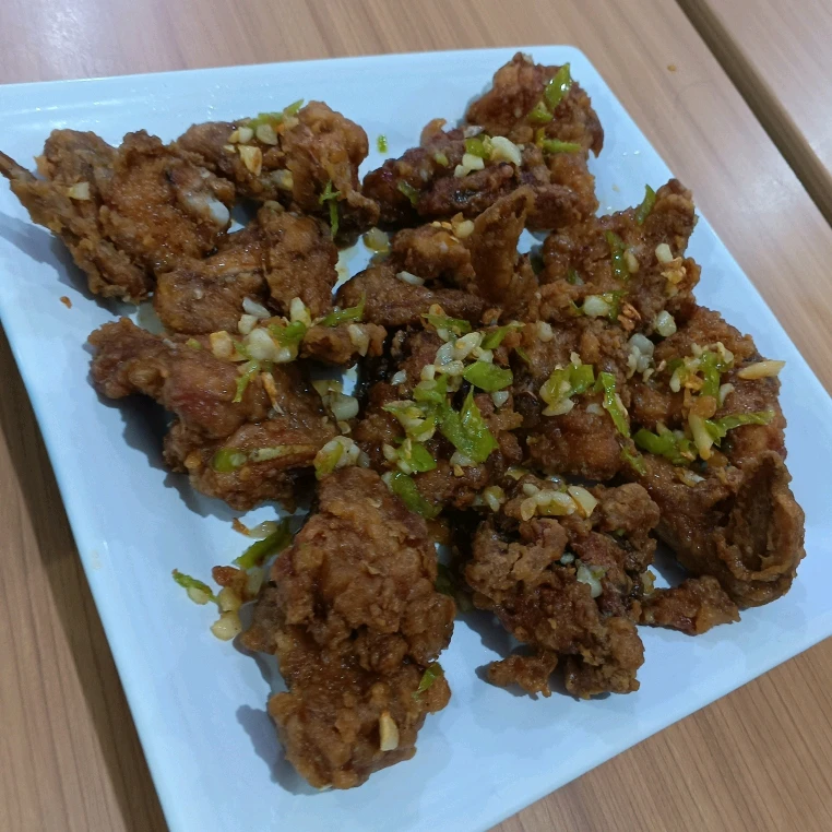 Rae پاران اپ لوڊ ٿيل GIF
