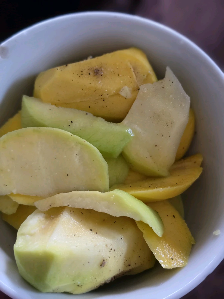 GIF uploaded by Wini