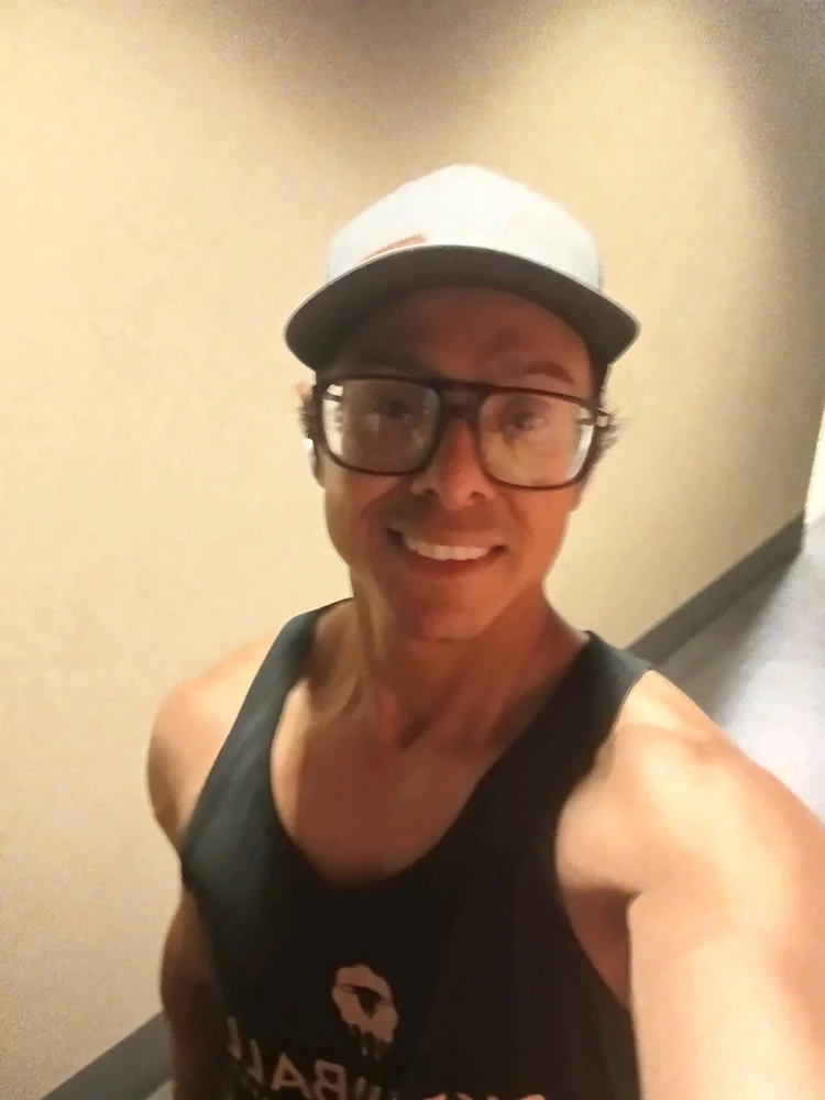 GIF na in-upload ni Irvin
