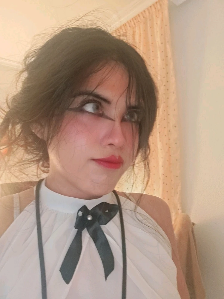 GIF tso los ntawm Nhoa