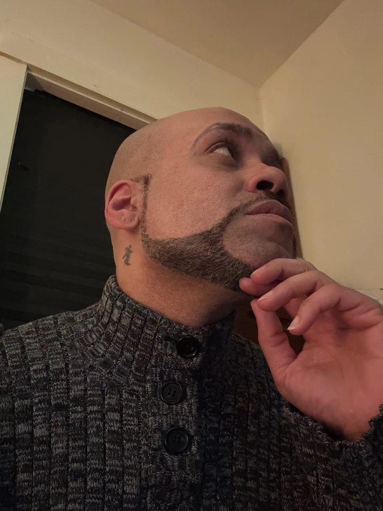 GIF gi-upload ni Briain