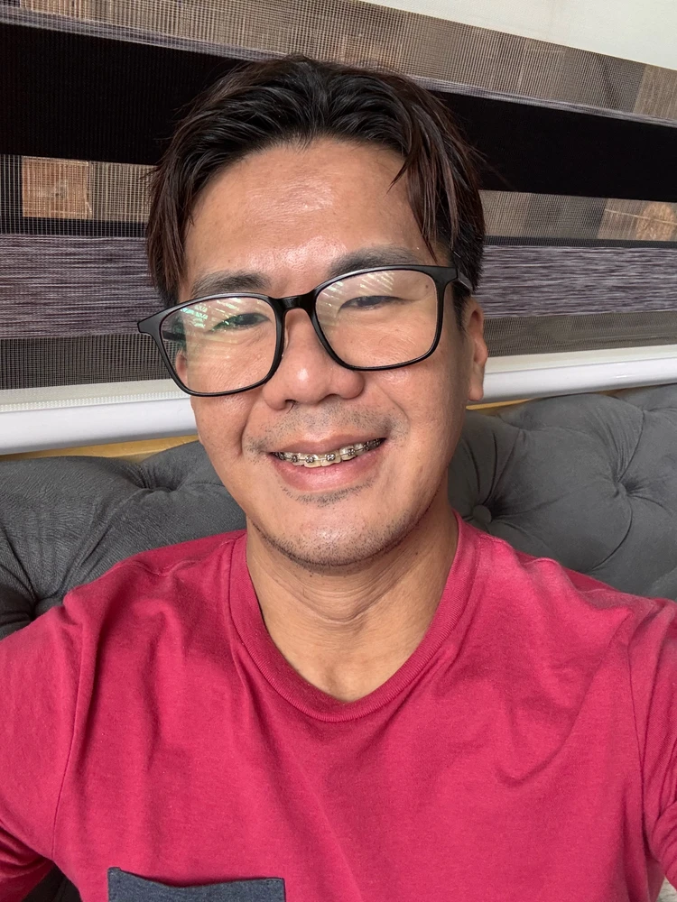 GIF gi-upload ni Albert