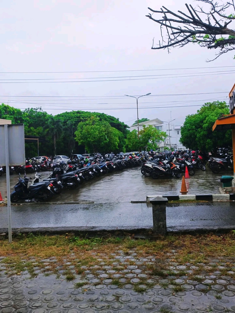 I-upload ni Myr ang larawan