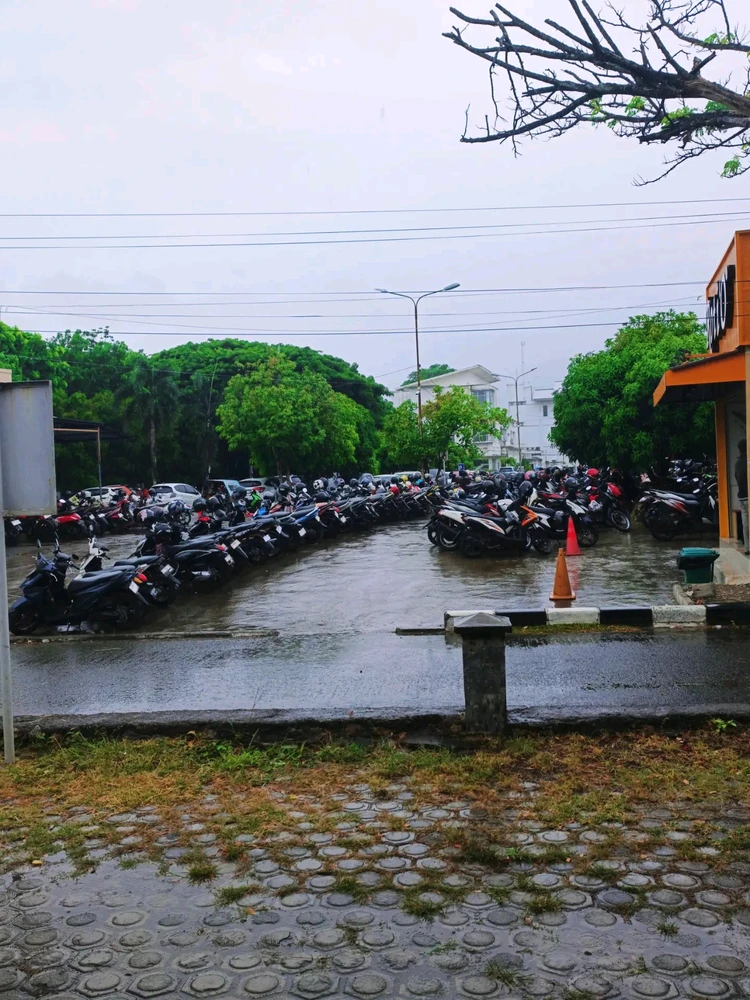 I-upload ni Myr ang larawan