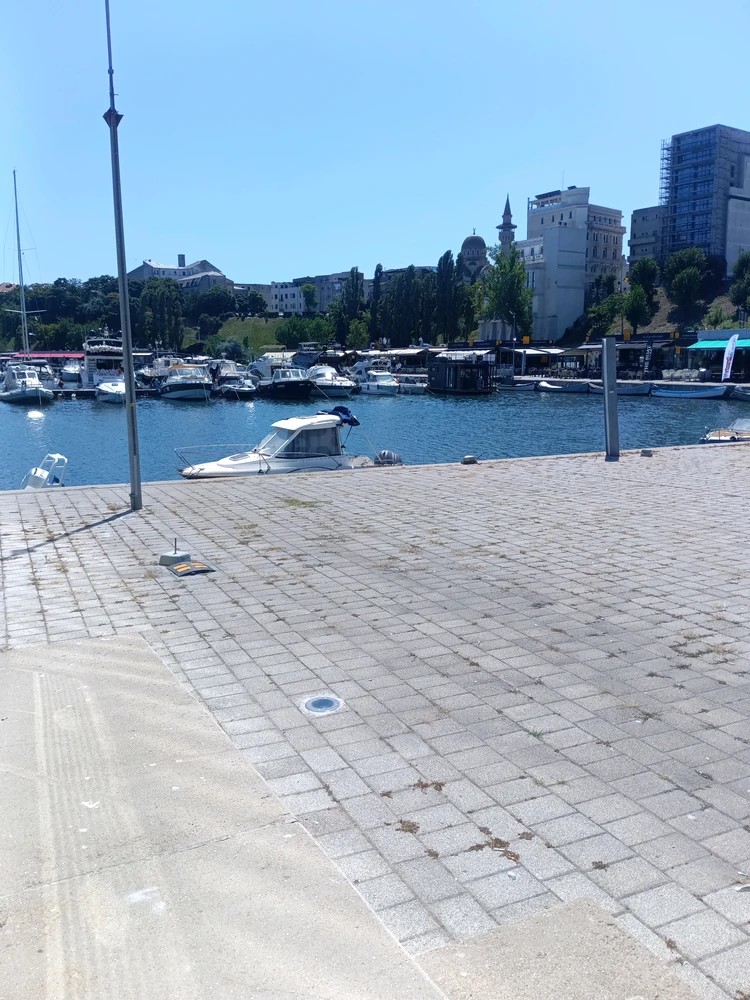 GIF uploaded by Ștefan