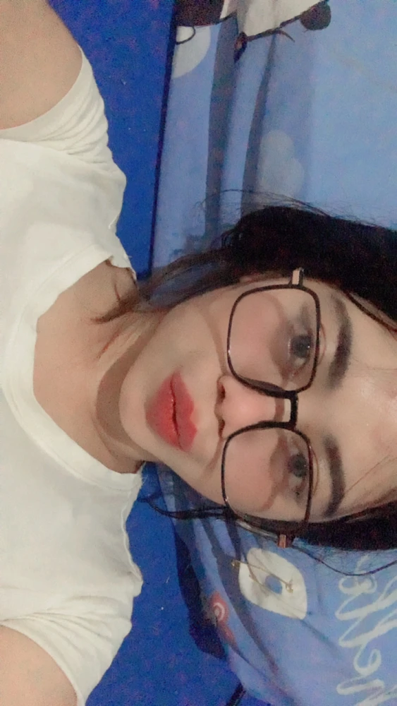 I-upload ni Reres ang larawan