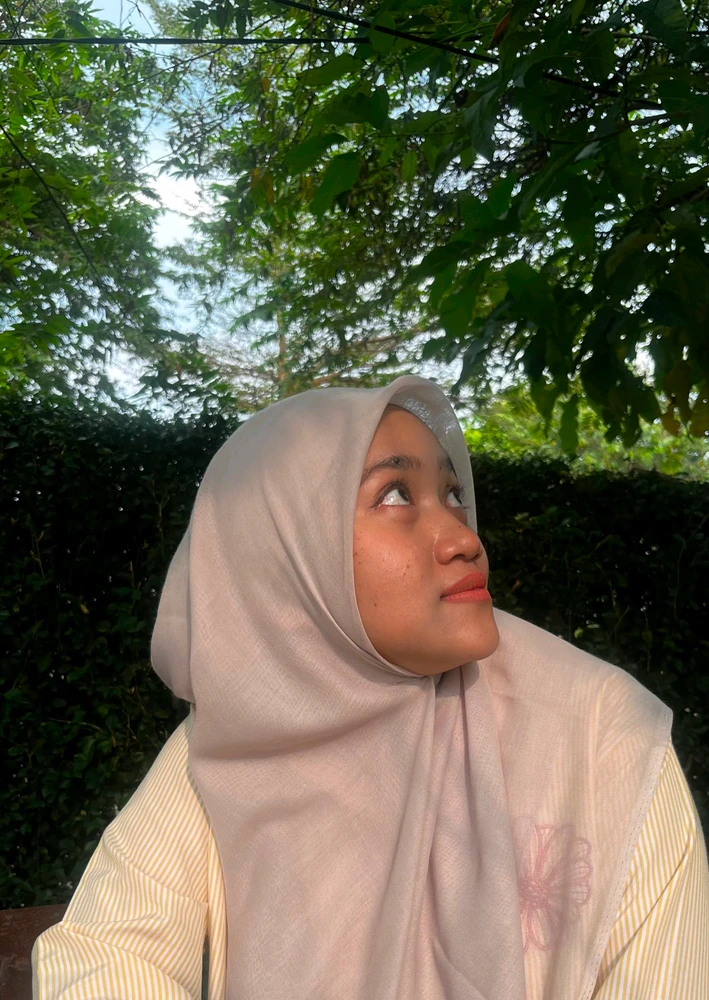GIF gi-upload ni Amel