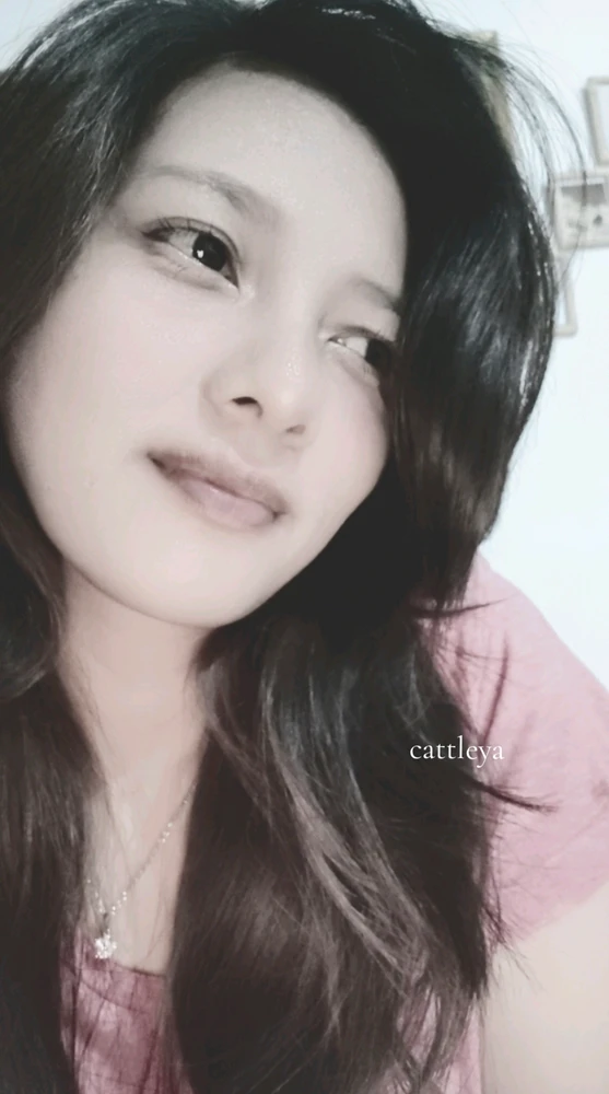 GIF uploaded by Cattleya