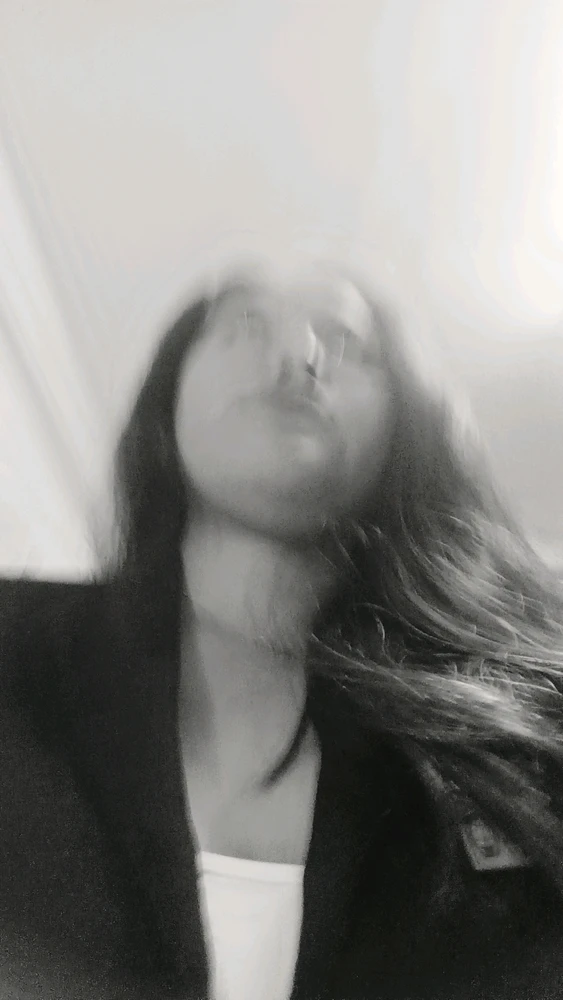GIF gi-upload ni jllyrl