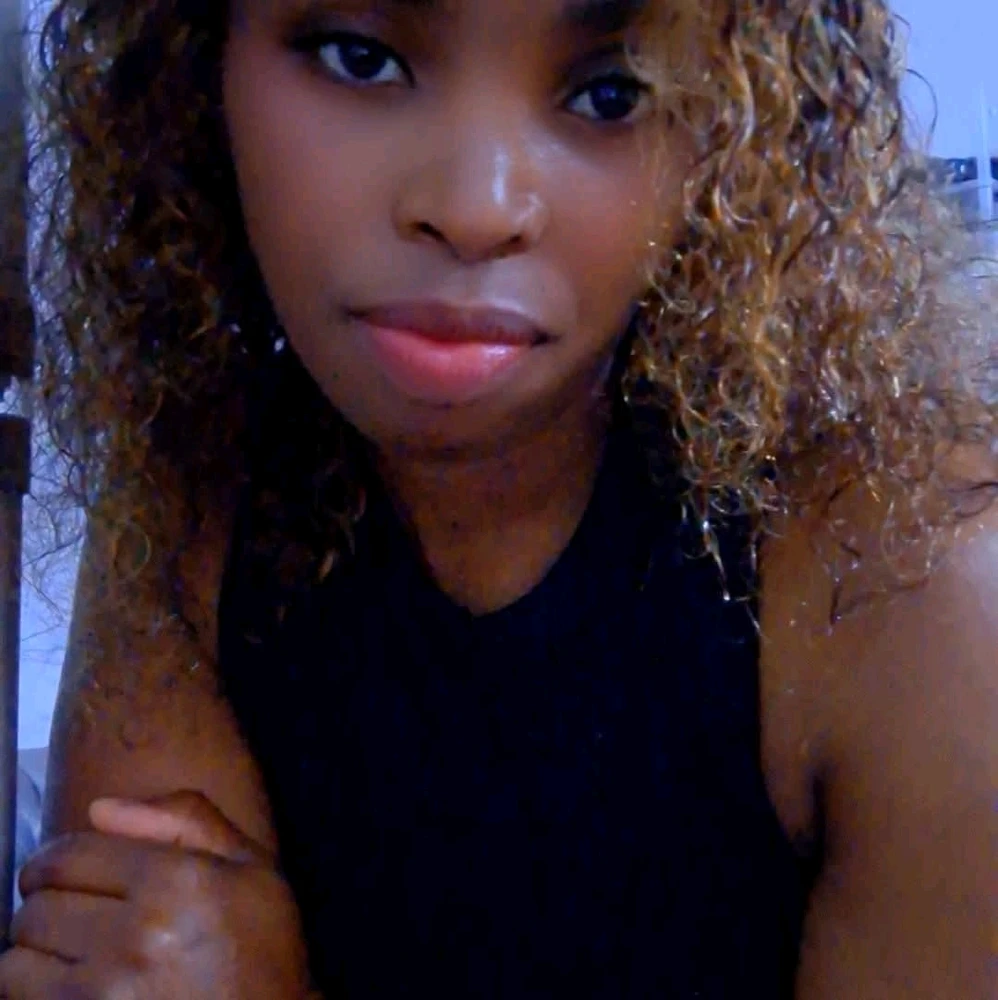 GIF tso los ntawm Ritah