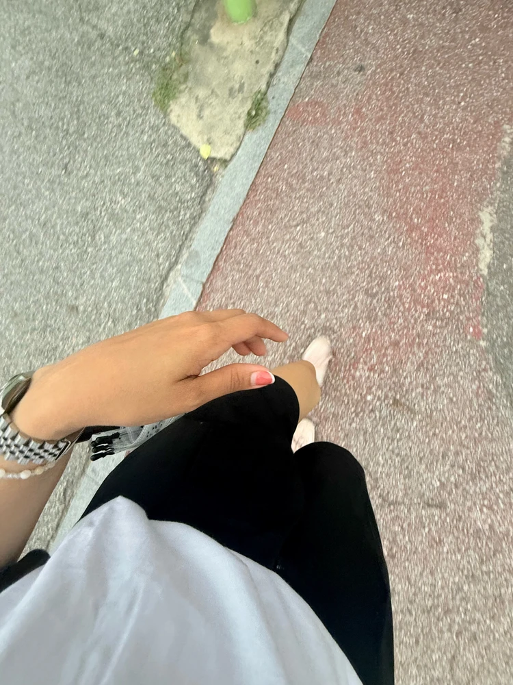 GIF na in-upload ni cy