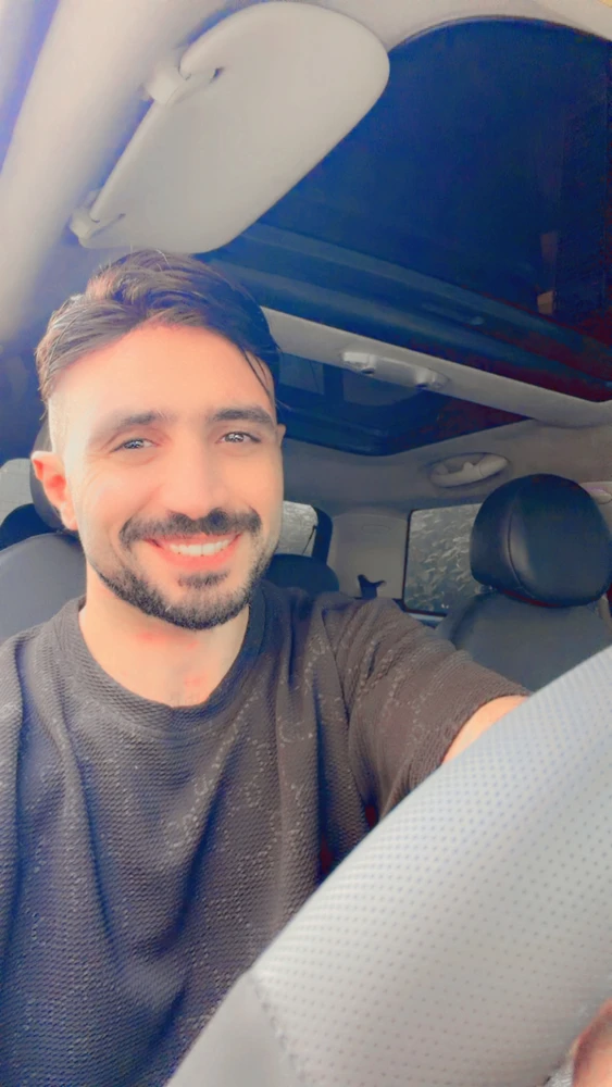 Omar жүктөгөн GIF