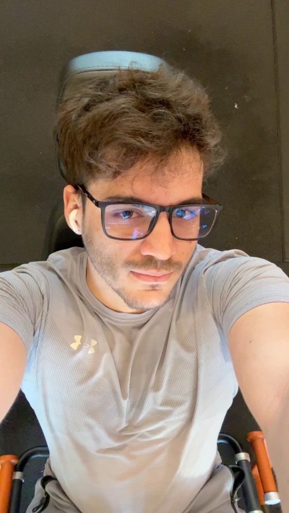 GIF tso los ntawm Edu