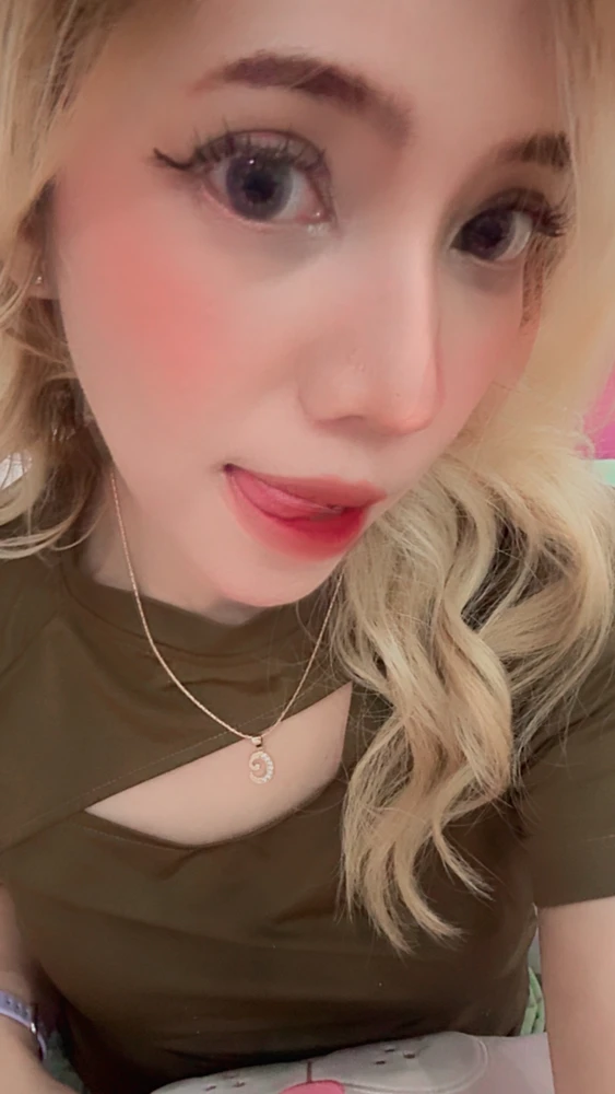 Cory Tesalonika 上傳的 GIF