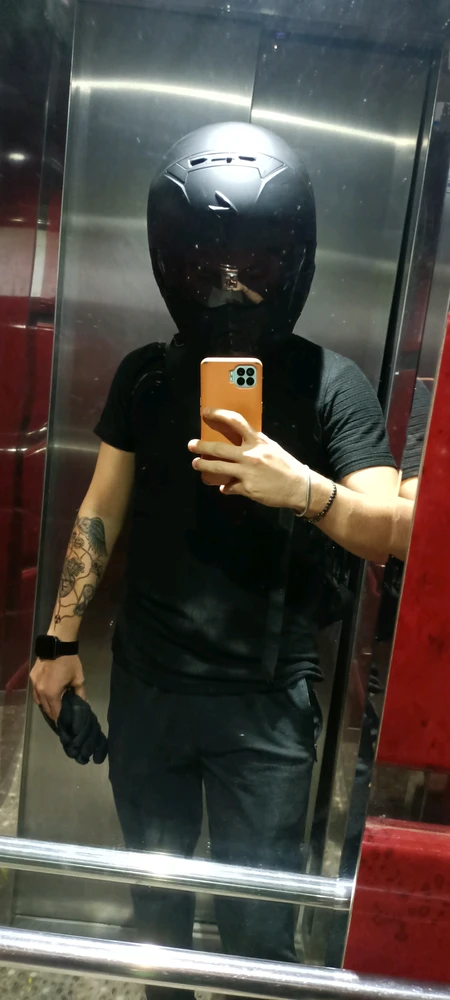 GIF tso los ntawm Levent