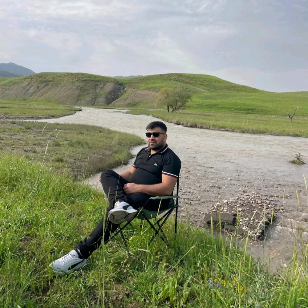 GIF gi-upload ni Mehmet Yaman