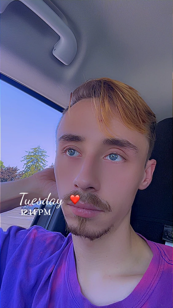 GIF na in-upload ni Marshall