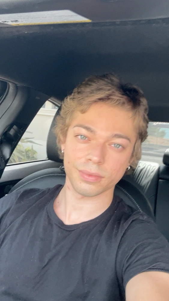 GIF được Austin tải lên