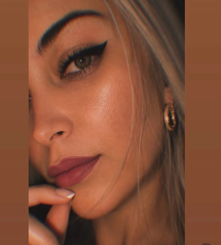 GIF tso los ntawm Pinar