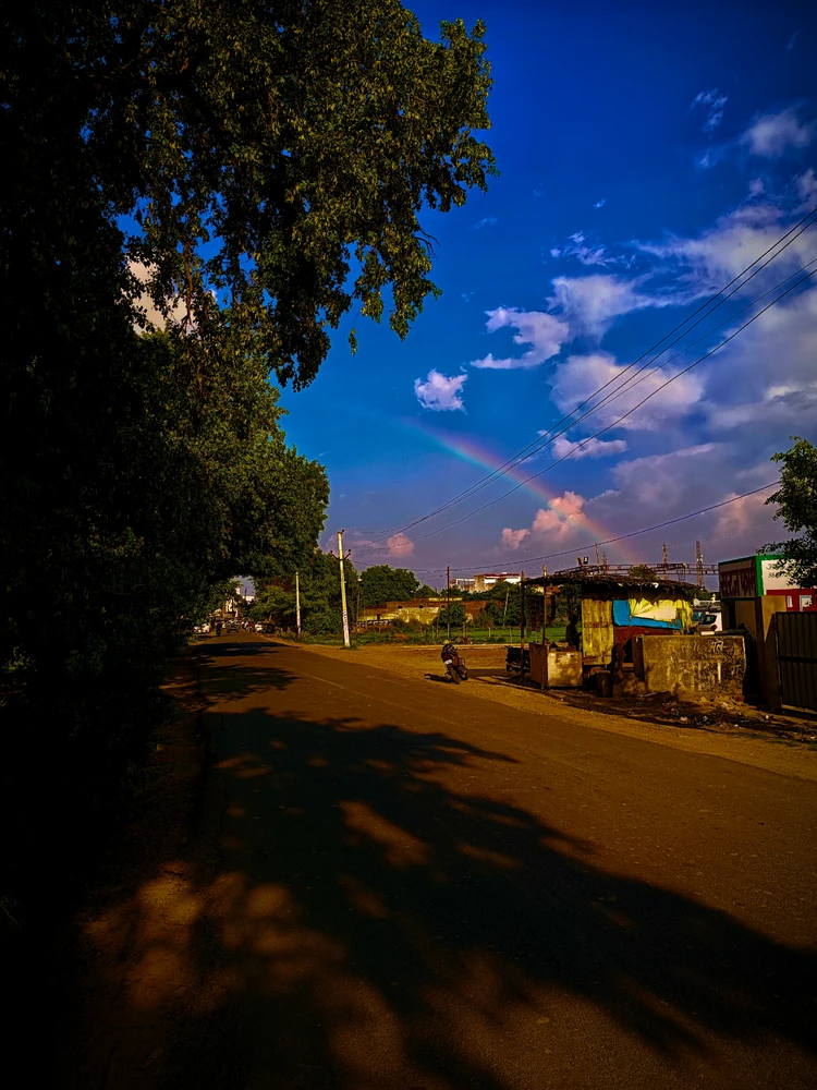 GIF na in-upload ni Pushpendra Singh