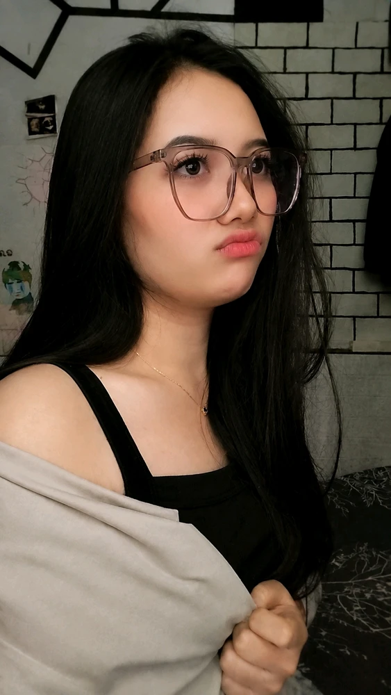 GIF gi-upload ni Anisa