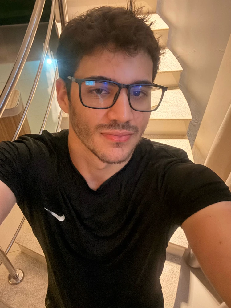 GIF tso los ntawm Edu