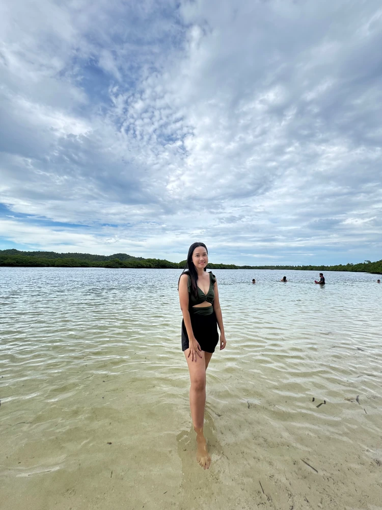 GIF uploaded by Ize
