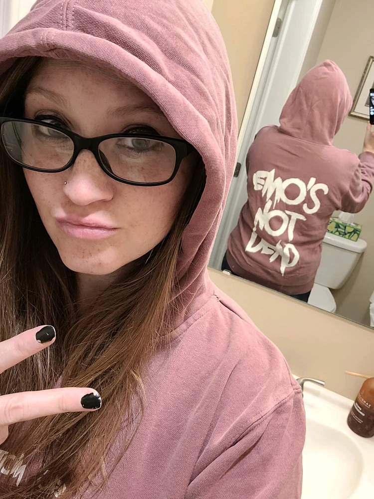 Karen йөкләгән GIF
