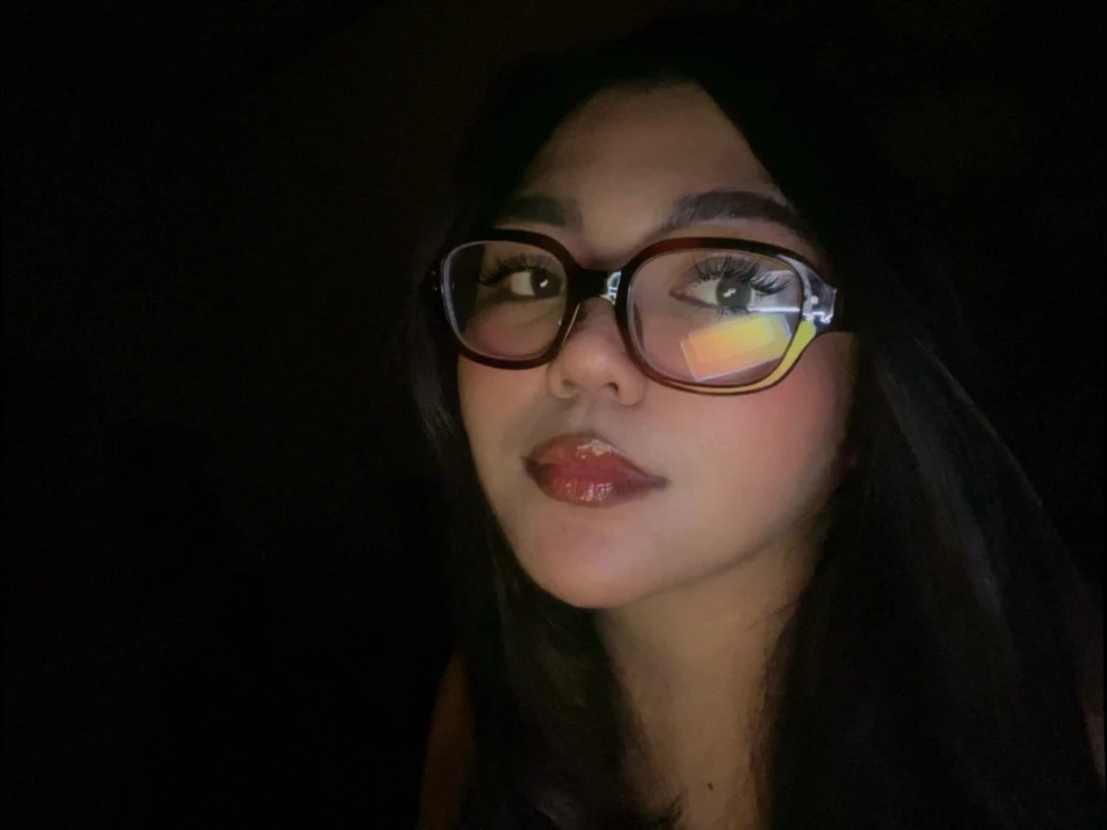 GIF tso los ntawm Yen