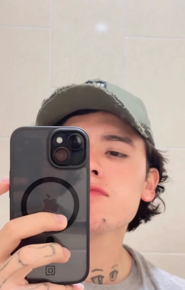 GIF tso los ntawm Beto joe