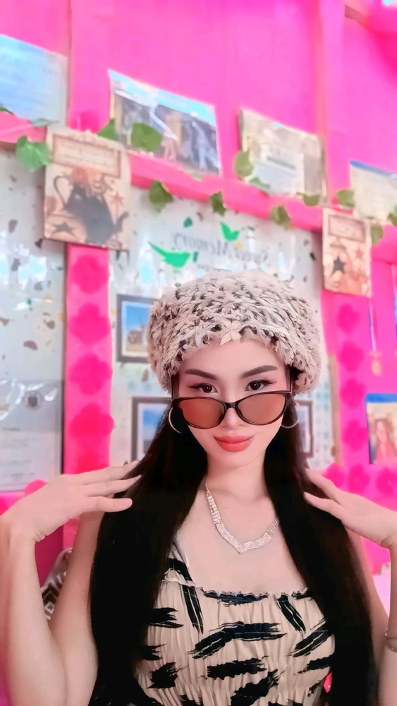 GIF gi-upload ni Crissy Gardose