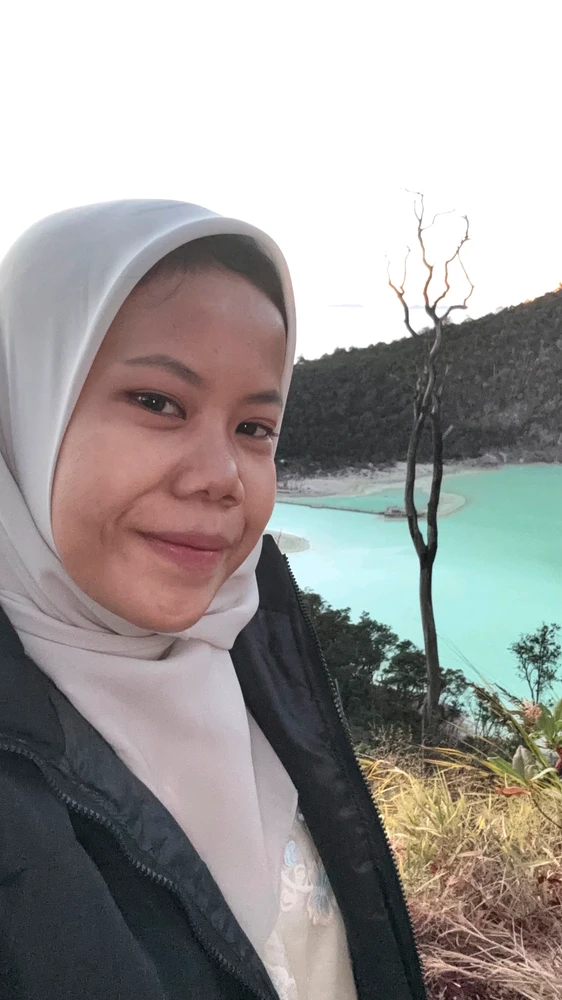GIF na in-upload ni Putri