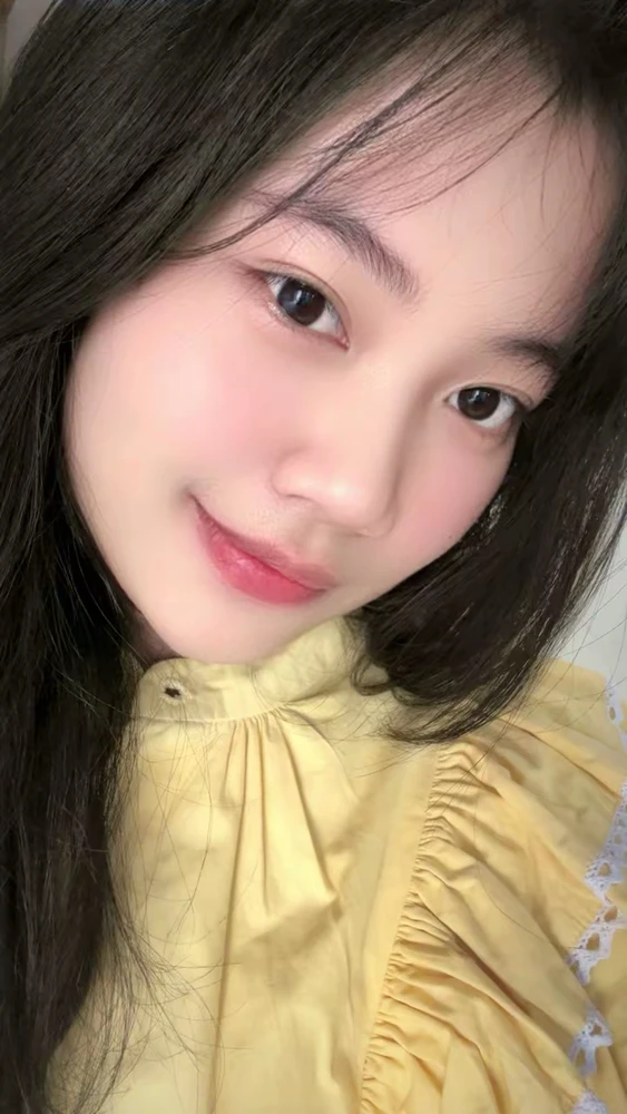 GIF na in-upload ni Vee