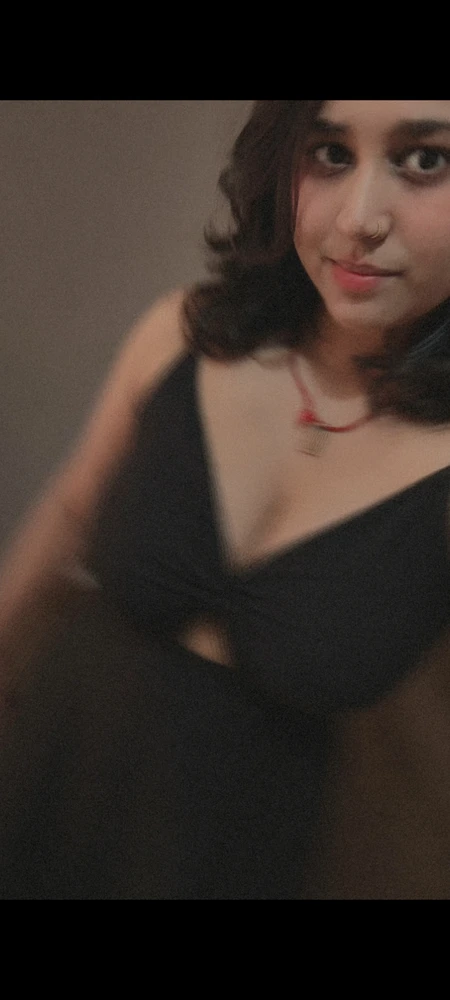 GIF tso los ntawm Meera Ashu