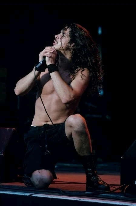 GIF tso los ntawm Martyna