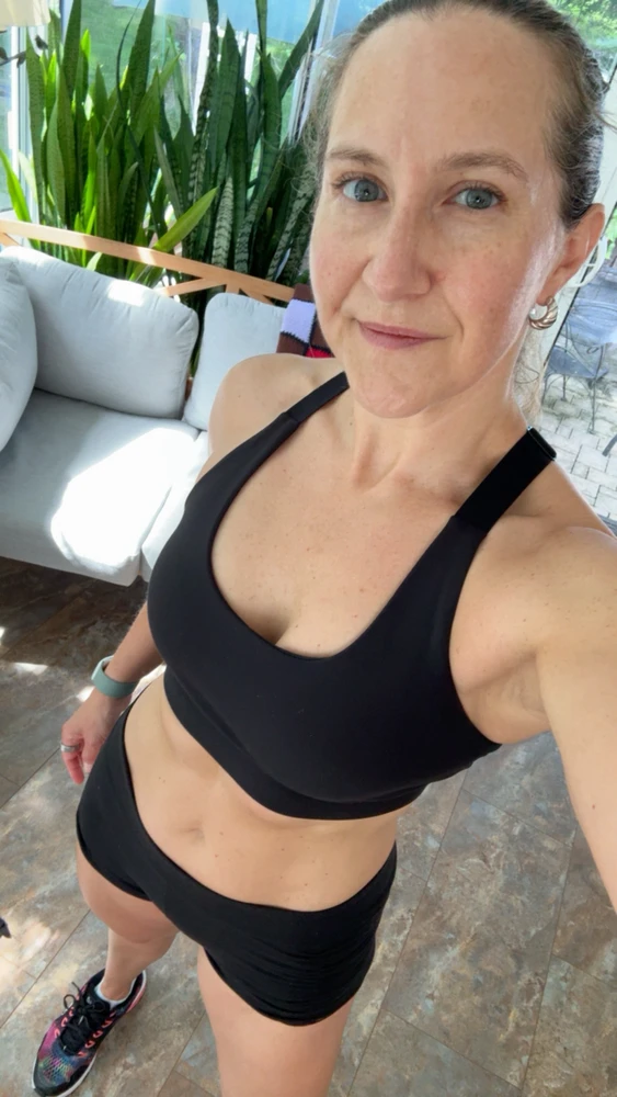 GIF nke Jennifer bugoro