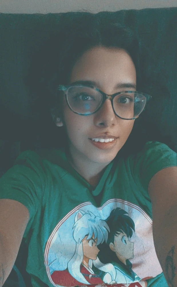 GIF tso los ntawm Erika
