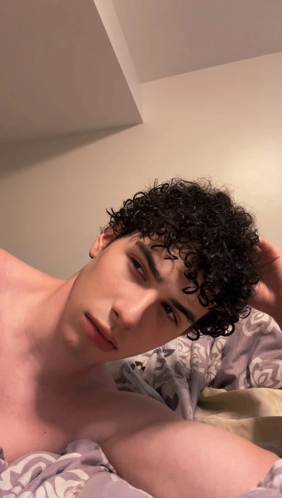 GIF Dylan tarapyndan ýüklenen